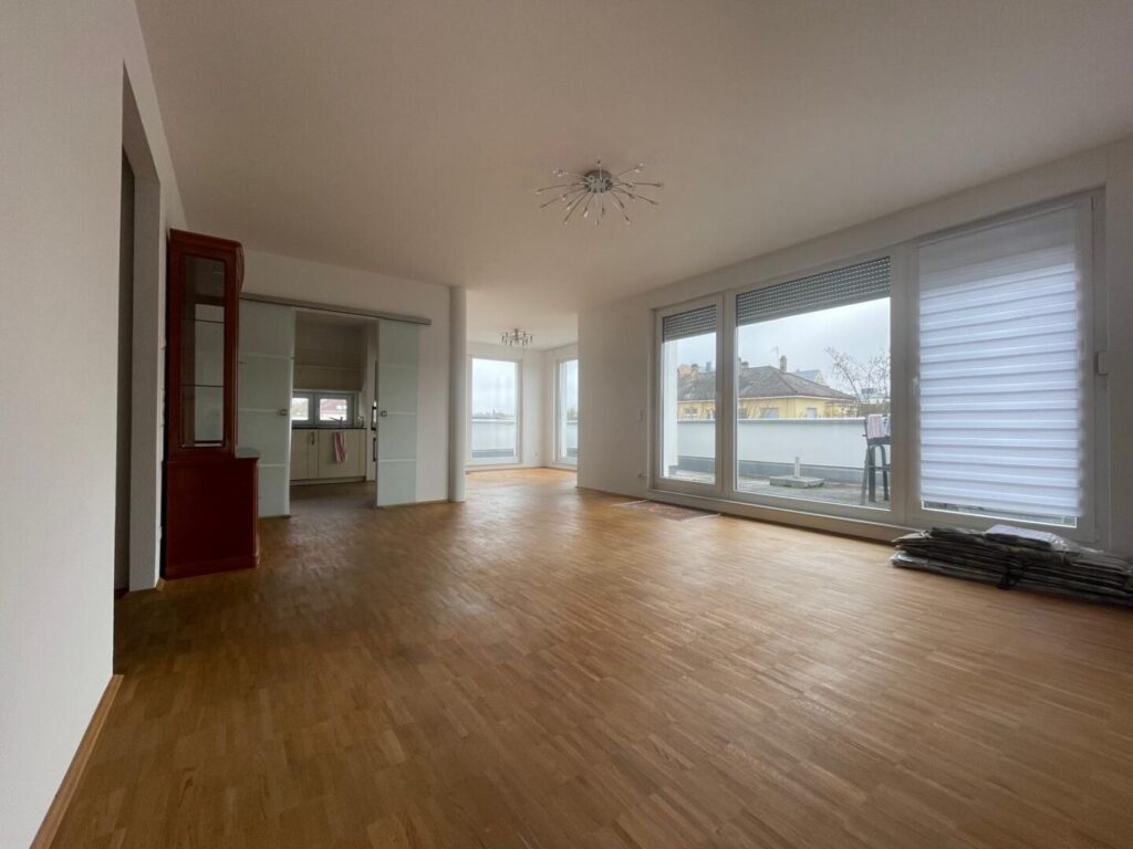 Wohn-, Essbereich, Küche