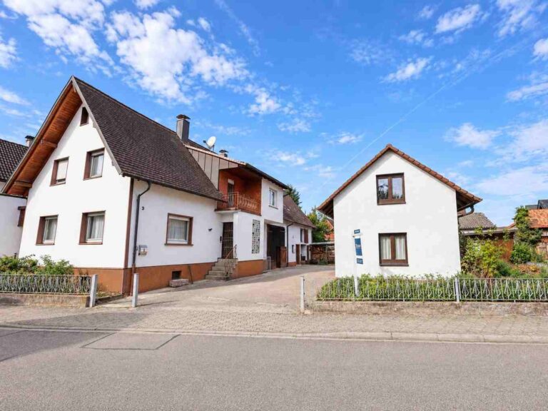 Hausansicht komplett