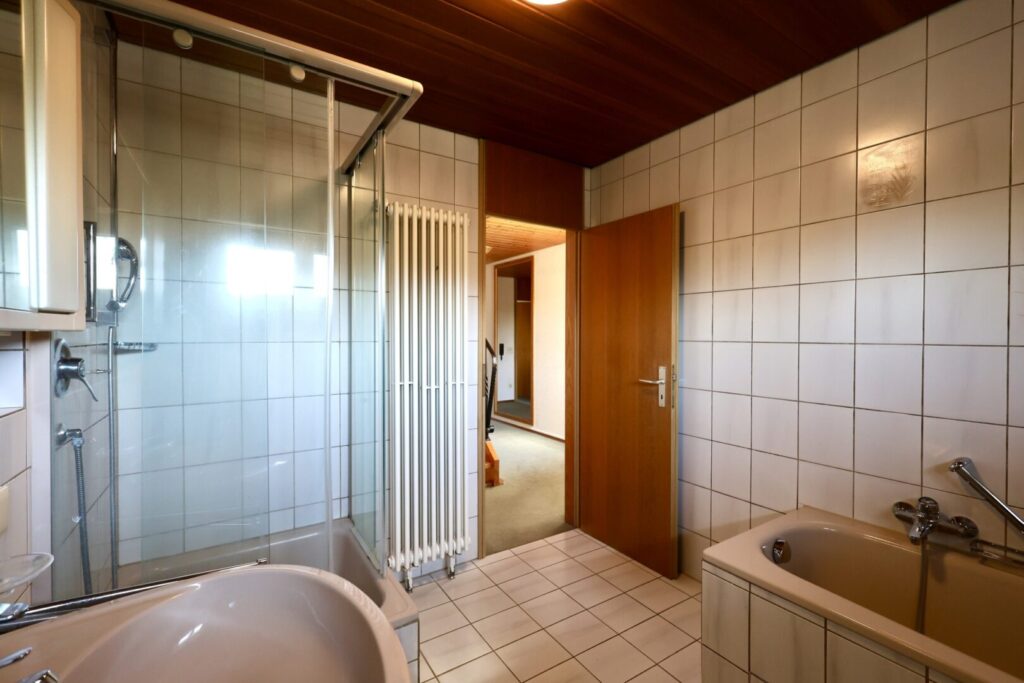 Badezimmer OG -1