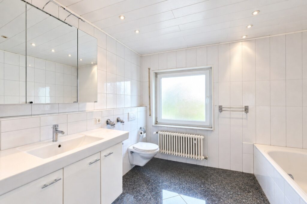ETW Nr. 3 Bad